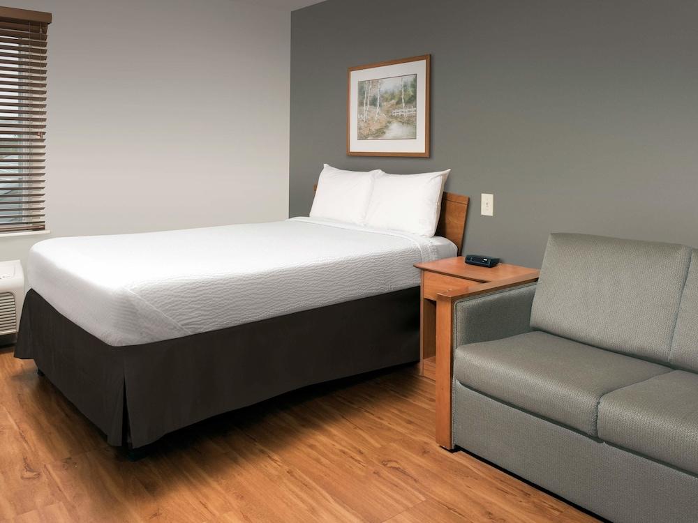Suburban Studios Watford City Buitenkant foto
