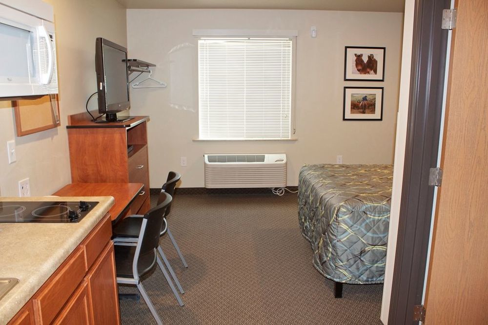 Suburban Studios Watford City Kamer foto