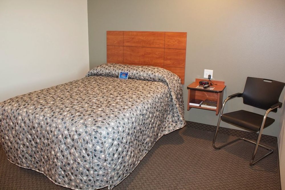 Suburban Studios Watford City Kamer foto