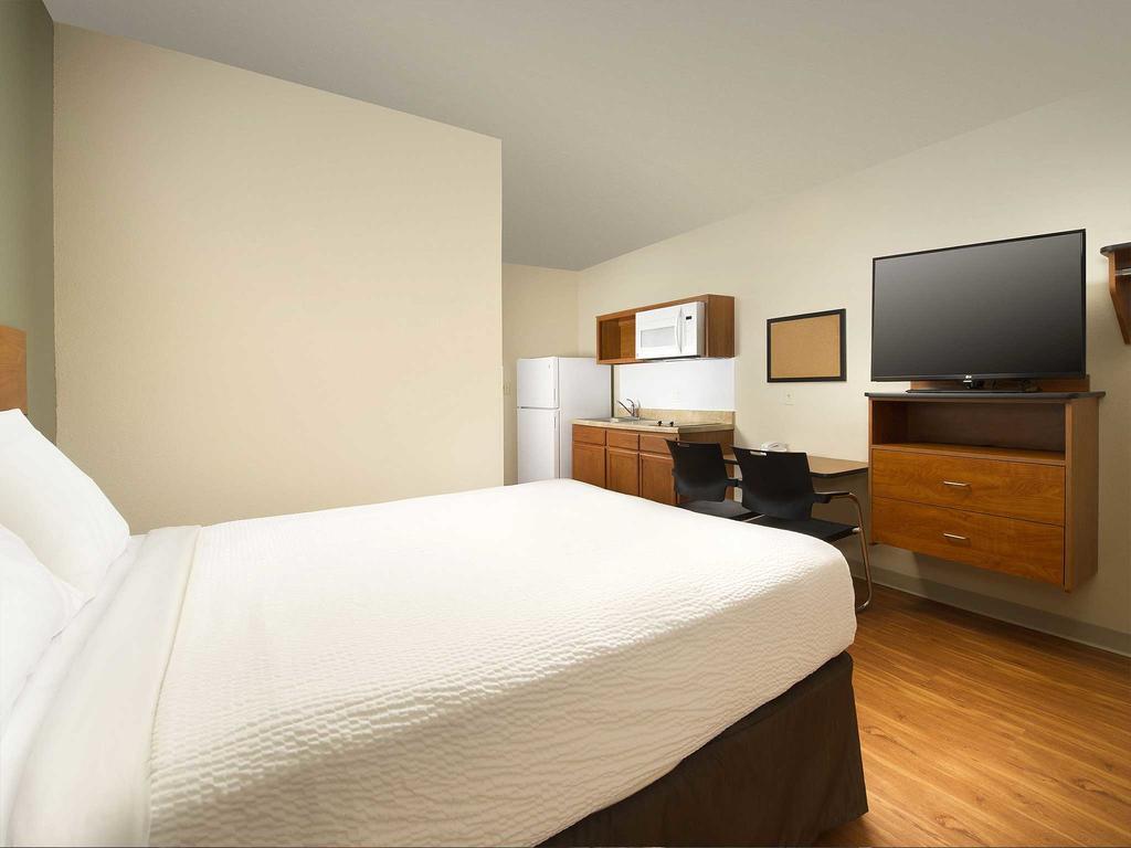 Suburban Studios Watford City Buitenkant foto